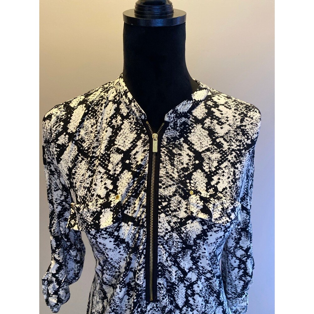 Calvin Klein‎ Blouse Faux Black Snakeskin Size Small Petite 5% Spandex Stretchy